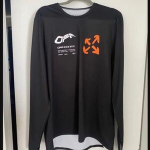 Off White active L/S tee w thumb - black and orange long sleeve shirt